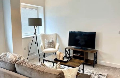 Waterloo Apartment | Copper Suite | 2Bed | Elegant | Free Parking
