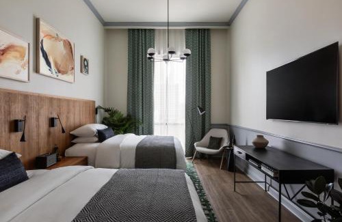 Central Business District Hotel | Copper Vine Wine Pub & Inn