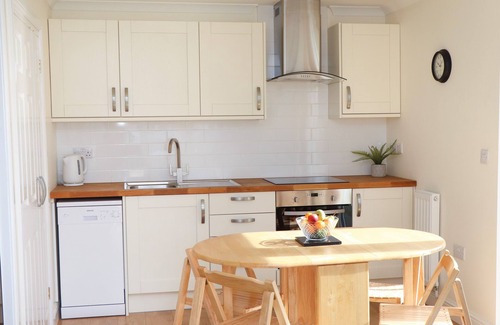 Lincoln Cottage | COPSE VIEW, romantic, with a garden in Reepham, Lincolnshire