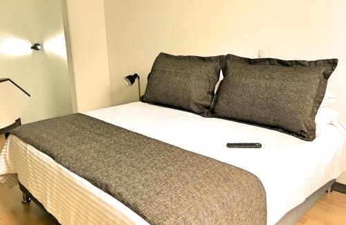 La Gran Via Apartment | Cora 96 Street Apartments