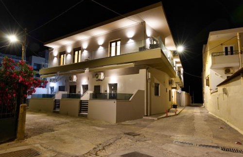 Rethymno Apartment | Coral blue suite