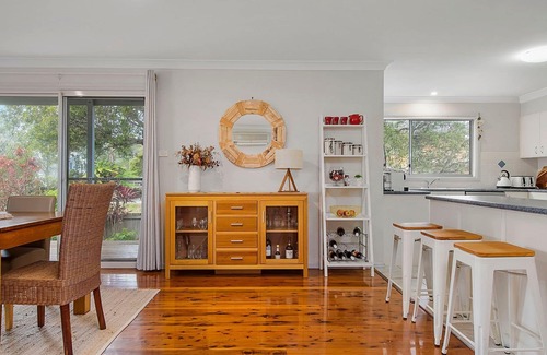North Haven House | Coral Cottage - 3 Bedroom holiday home in North Haven, a/c, linen supplied, wifi available
