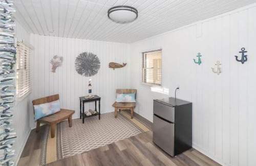 Deep Hole House | Coral Cove - fun waterfront home with floating dock and amazing patios