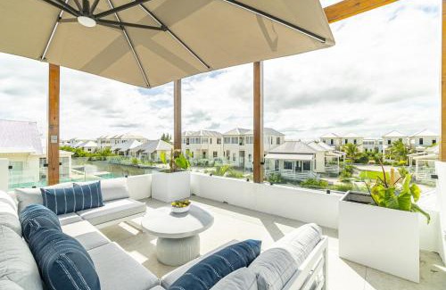San Pedro Villa | Coral Reef Casa with Private Hot Tub and Pool at Mahogany Bay