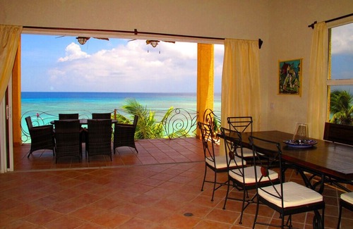 West Bay Condo | Coral Sands #3 Beach Front luxury condo on West Bay Beach. 3 bed 3 bath