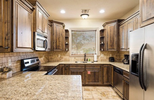 St. George Condo | Coral Springs Getaway - Outdoor and Indoor Heated Pool - Close to Zion National Park