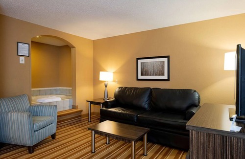 Blaine House | Coratel Inn & Suites Blaine - 2 Queen Bed Non-Smoking