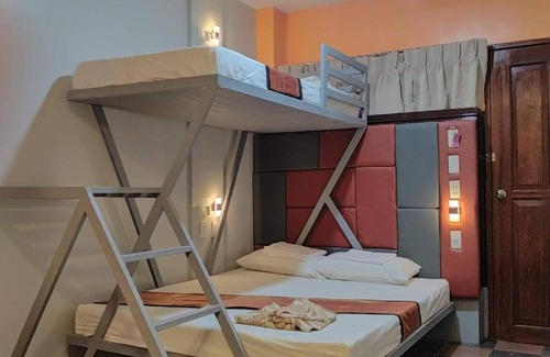 Puerto Princesa City Centre Hotel | Corazon Tourist Inn