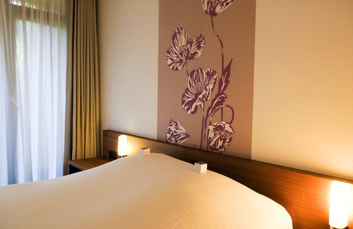 Mol Hotel | Corbie Mol
