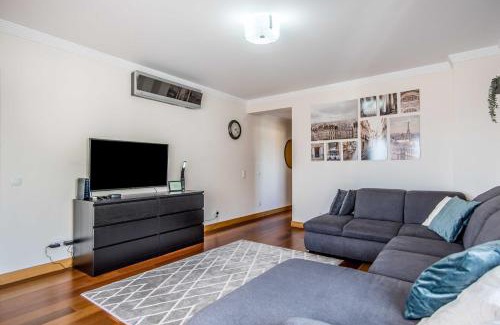 Montechoro Apartment | Corcovada, Sunny and Bright T1 with Large Terrace, Albufeira