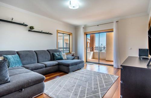 Montechoro Apartment | Corcovada, Sunny and Bright T1 with Large Terrace, Albufeira