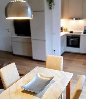 Cormano Apartment | Cormano-Comasina M3 Milan Apartment Design