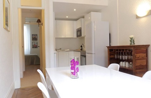 Grand Parc-Paul Doumer Apartment | Cornac - Apartment 72m2, with high ceilings and located on the 2nd floor