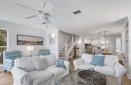 Seacrest Condo | Corner GULF FRONT unit and Renovated - Endless Gulf Views - `Sea You Again`