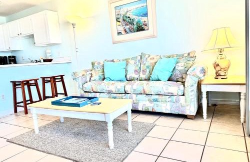 Crystal Beach House | Corner of Paradise Beach View Pool