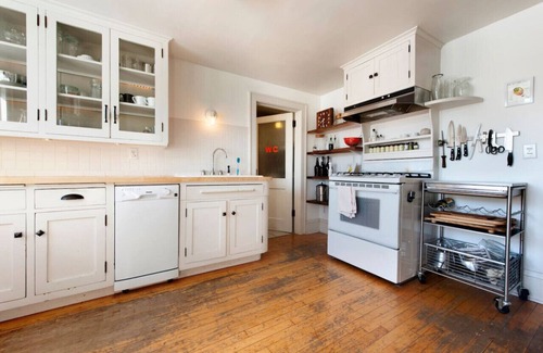Northeast Minneapolis Arts District Apartment | Corner Store Loft w/SAUNA, Firepit, Best Location