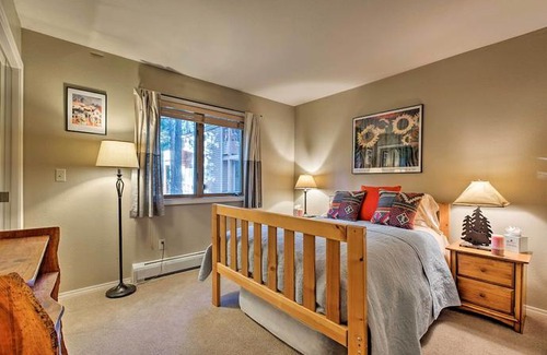 Incline Village House | Corner-Unit Condo Steps To Incline Village Beach!