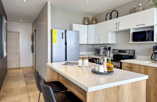 San Salvador Apartment | Corner view of Volcano and City, 3BR Stunning Views 45 Min to Beach