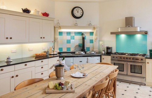 Saltash House | Cornish Castle on the Devon & Cornwall border overlooking the River Tamar.