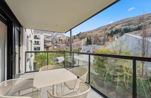 Arthur's Point Apartment | Coronet Views at La Residence du Parc
