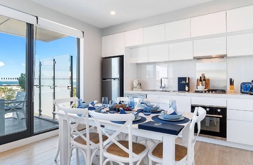 Port Melbourne Apartment | Corporate Keys Premier 2 Bedroom in The Hamptons