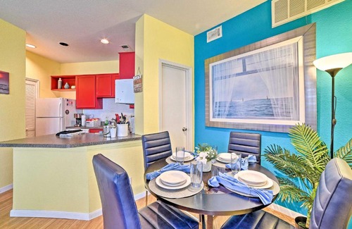 Corpus Christi Apartment | Corpus Christi Resort Condo - Walk to Beach!