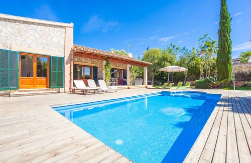 Crestatx House | Correfoc