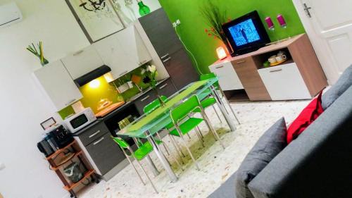 Paterno Apartment | Corte Degli Aranci House