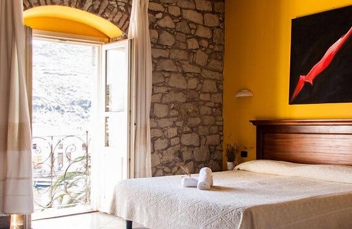 Bosa Historic Centre Hotel | Corte Fiorita Albergo Diffuso