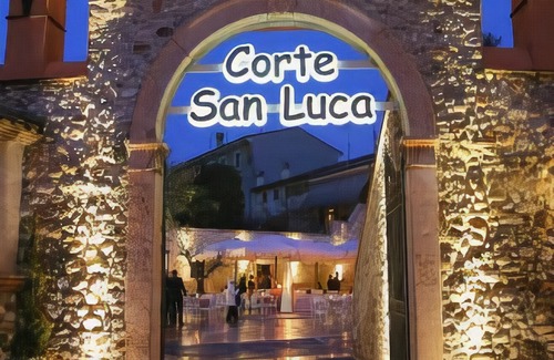 Old Town Hotel | Corte San Luca Apartments
