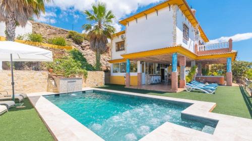 Sayalonga House | Cortijo La Encina Sayalonga by Ruralidays