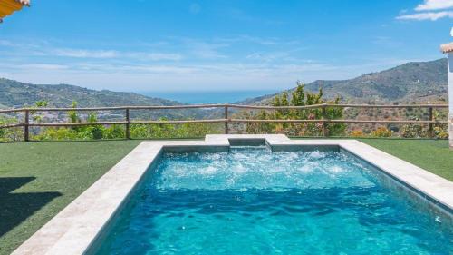 Sayalonga House | Cortijo La Encina Sayalonga by Ruralidays