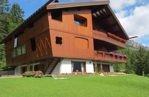 Cortina d'Ampezzo Ski Chalet | CORTINA AMAZING VIEW! LUXURY ROMANTIC CHALET 5MIN WALK to CENTER - SKI FACILITI