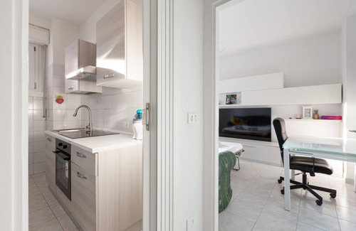Quartiere Mazzini Apartment | Corvetto M3 - Bright Apt. with balcony!