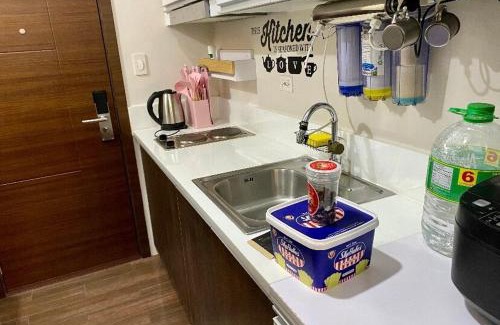 San Antonio Apartment | Cosmo Nest Air Skyline One BR Makati 2270 Gym Swim Park 300 Mbps
