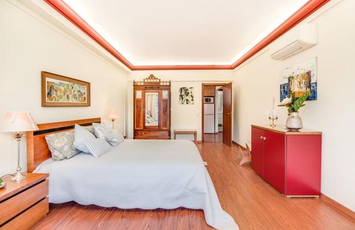Lisbon Old Town Apartment | Cosmopolis 2