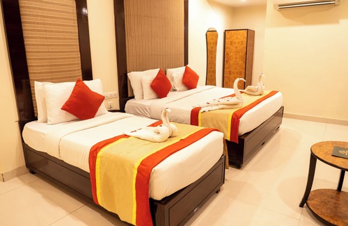 Shyam Nagar Hotel | Cosmos Raj Plaza Jaipur
