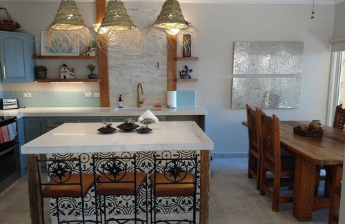 San Jose del Cabo Condo | Costa Azul Oceanfront Condo w/Views, Surf, Swimmable Beach