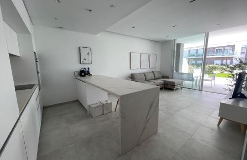 Chipiona Apartment | Costa Ballena - Dos dormitorios, Piscina y Jardín privado