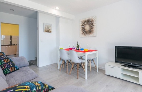 Pineda de Mar Apartment | COSTA BRAVA - APPT 5 PERSONS WITH SEA AND MOUNTAIN VIEW