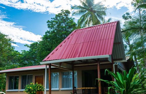 Parrita House | Costa Rica Beachfront 2BR fully equipped Bungalow