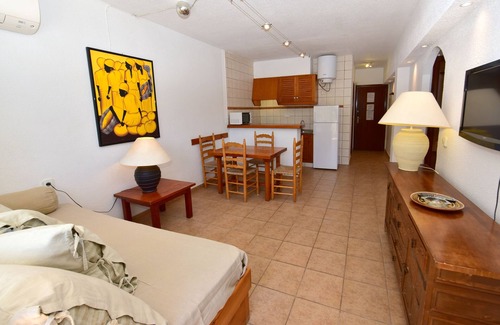 Es Pujols Apartment | Costamar 13: large apartment with pool near the sea of Es Pujols