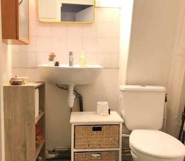 Quartier des Grandes-Carrieres Apartment | Cosy à Montmartre, à 15 min du Sacré-Coeur