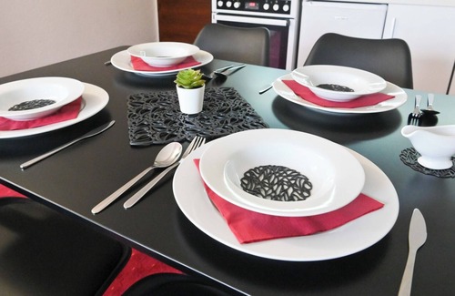 Shiligarnika Apartment | Cosy 1-bedroom apartment in ski resort Bansko with WiFi, terrace, and kitchen.