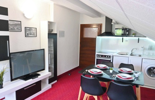 Shiligarnika Apartment | Cosy 1-bedroom apartment in ski resort Bansko with WiFi, terrace, and kitchen.