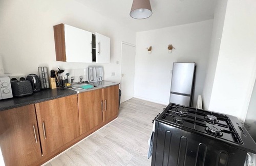 Barry Apartment | Cosy 1 Bedroom Apartment in the heart of Barry Flat 3