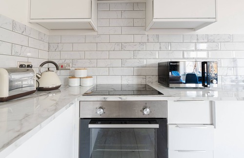 Royal Tunbridge Wells Apartment | Cosy 2 Bed Flat close to City Centre