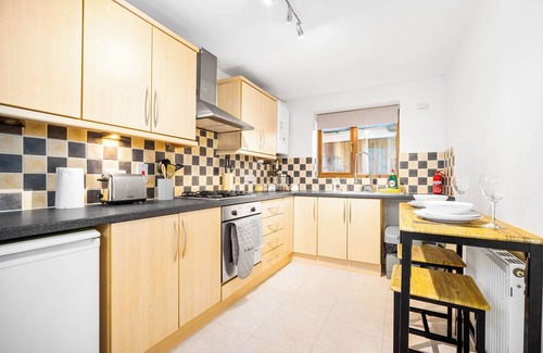 Oldbury Apartment | Cosy 2 bed Apt with free parking by Oldbury