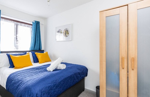 Becontree House | Cosy 2-Bed House! Dagenham! Free parking