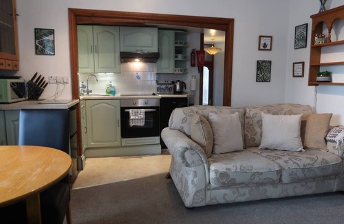 Bowness-on-Windermere Cottage | Cosy 2-bedroom cottage in the Lake District
